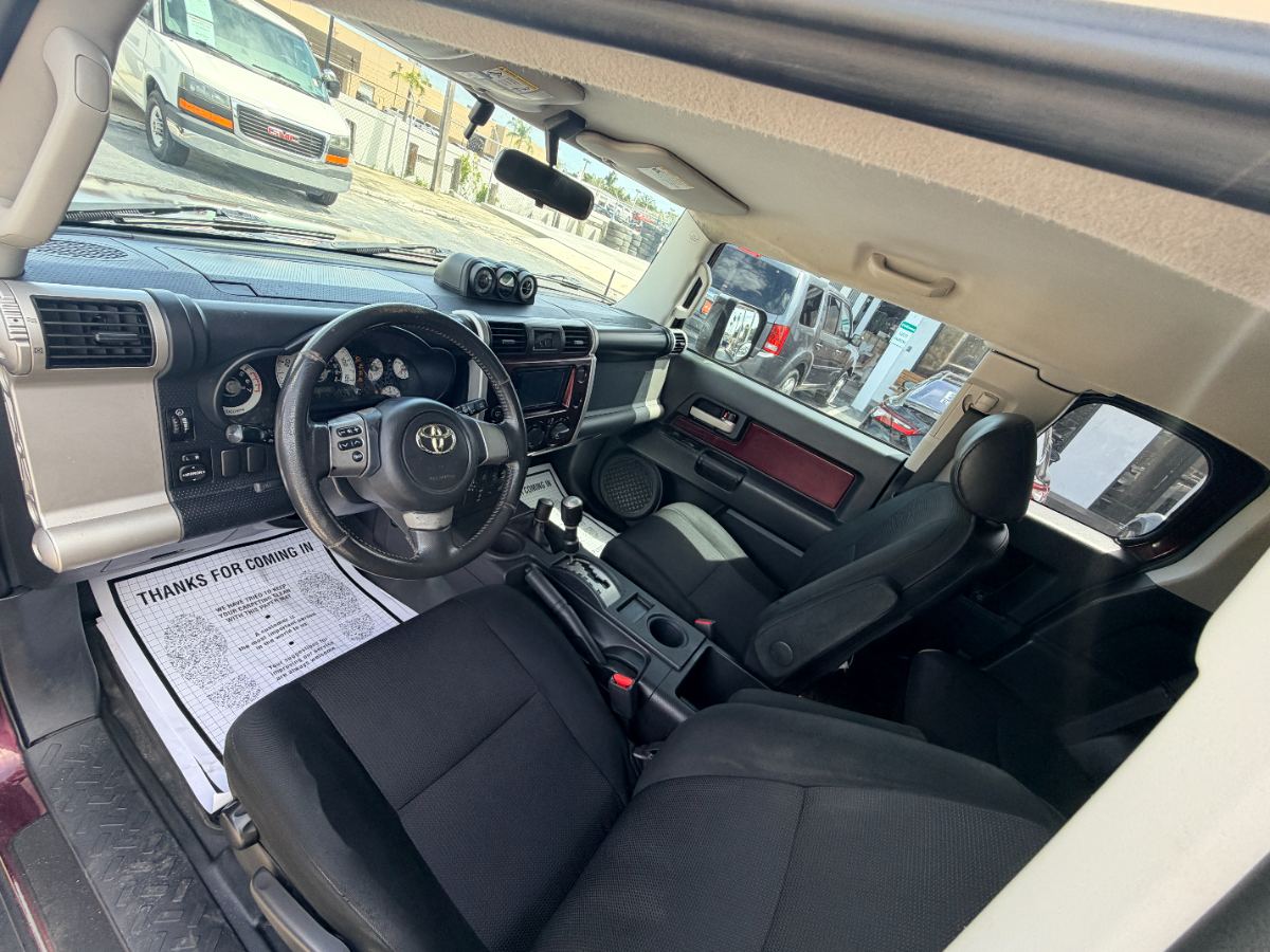 2007 Toyota FJ Cruiser photo 33