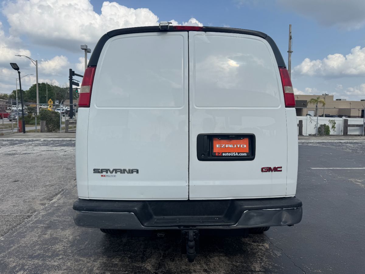 2008 GMC Savana photo 6