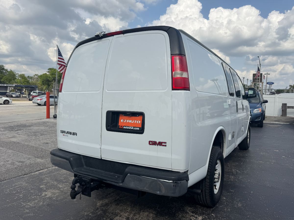 2008 GMC Savana photo 8