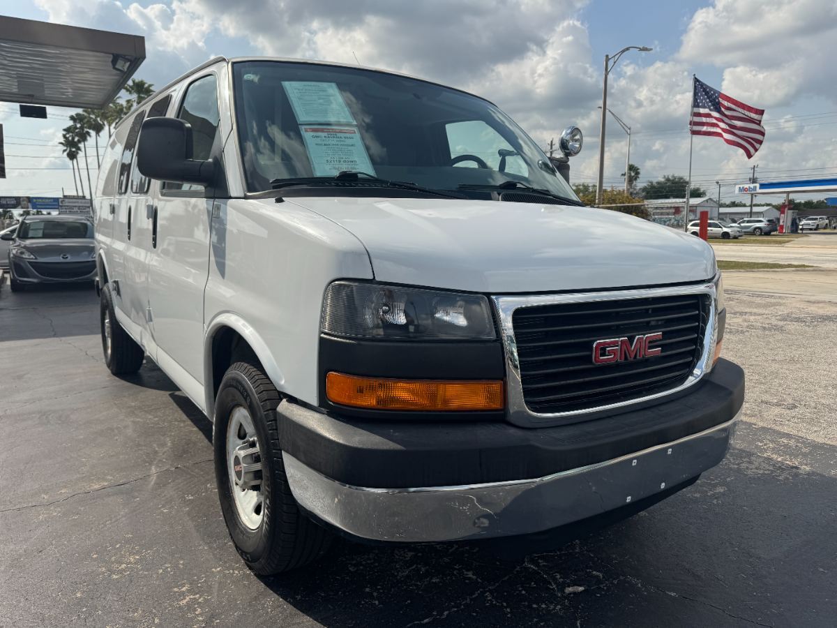 2008 GMC Savana photo 10