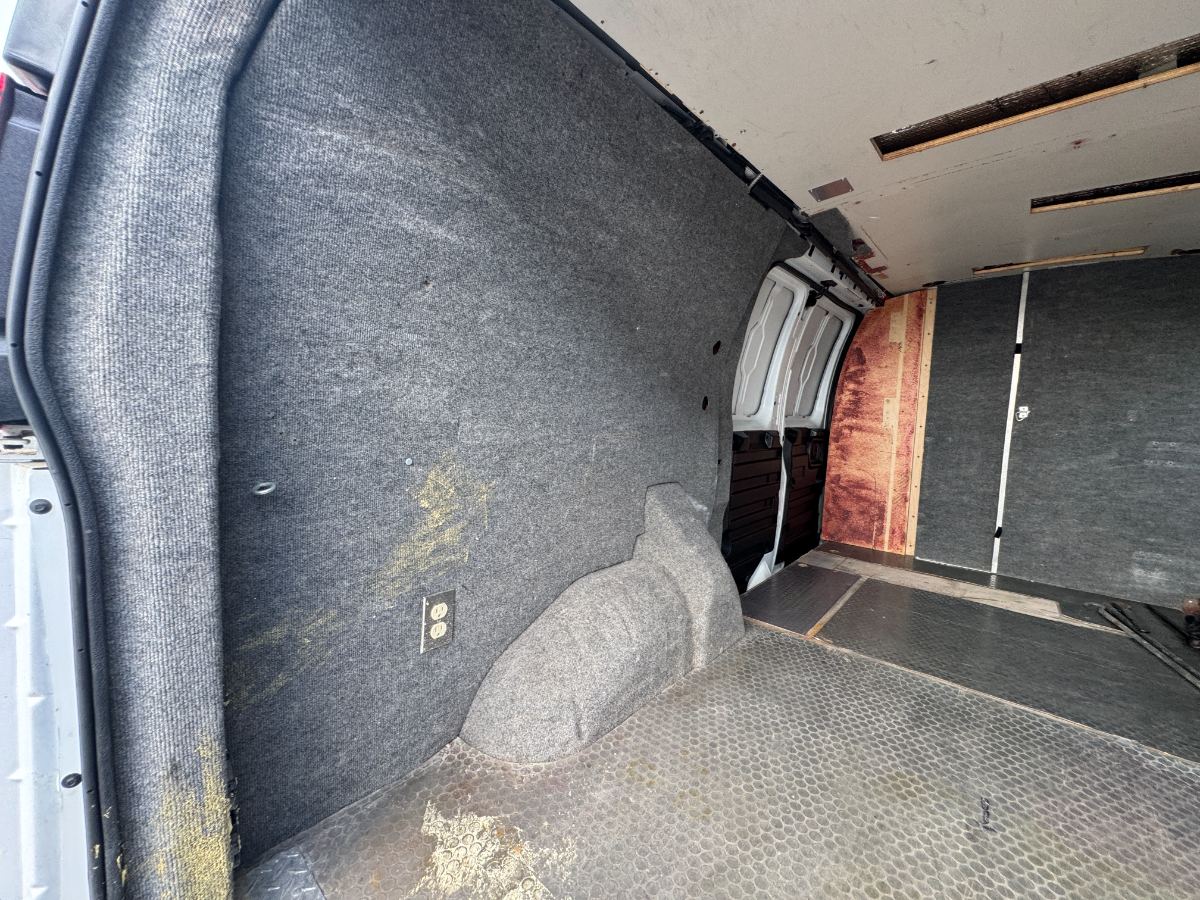 2008 GMC Savana photo 29