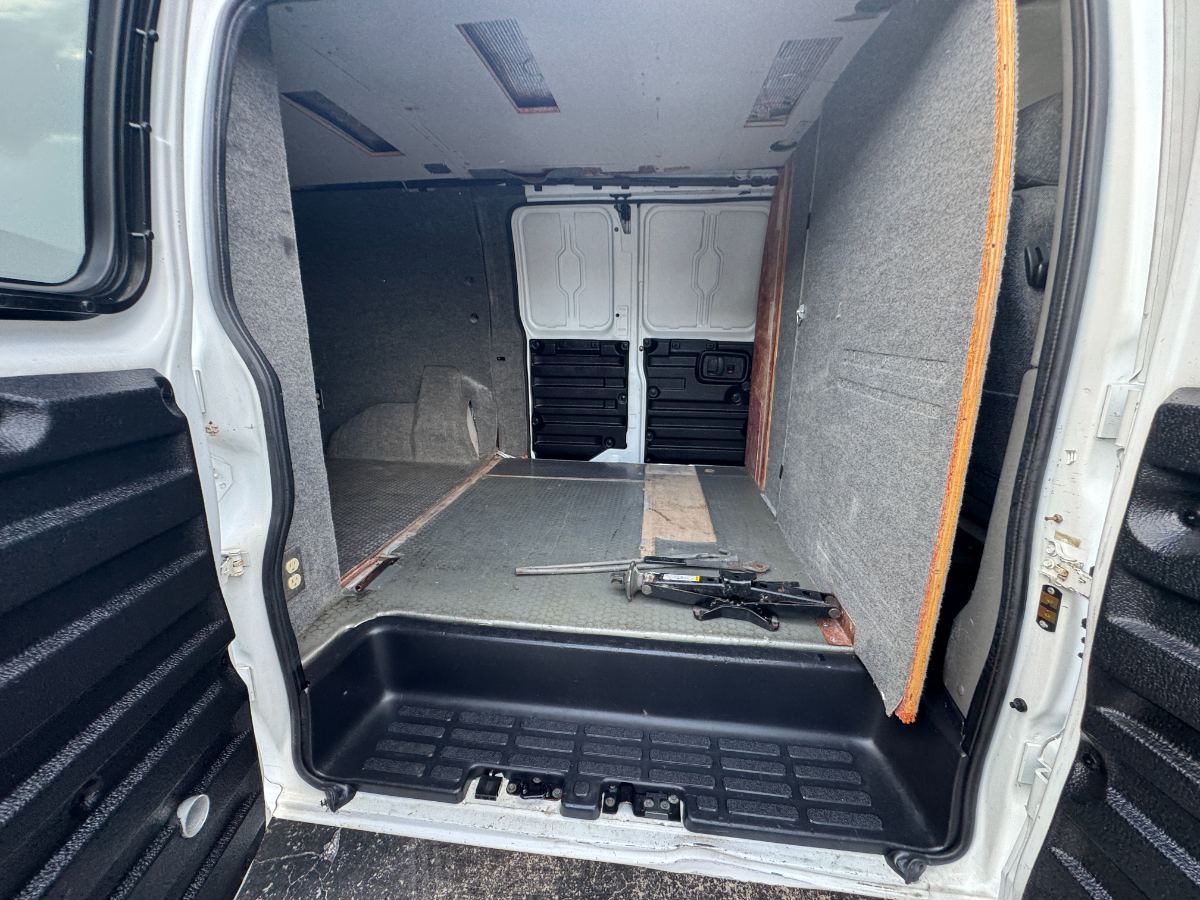 2008 GMC Savana photo 31