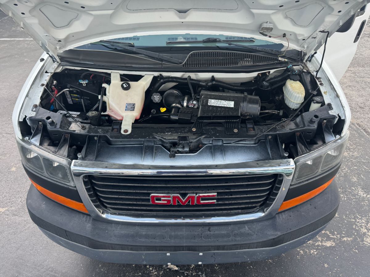 2008 GMC Savana photo 37