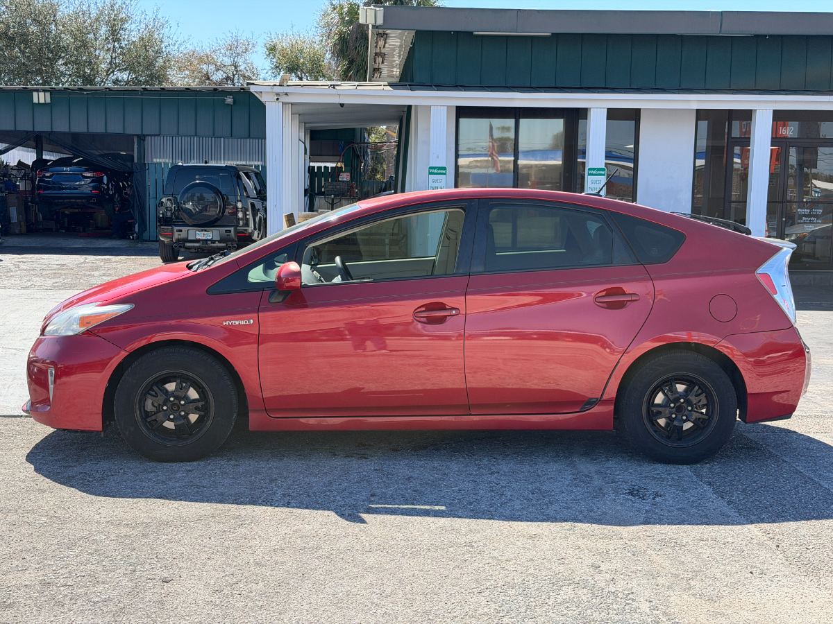 2014 Toyota Prius photo 6