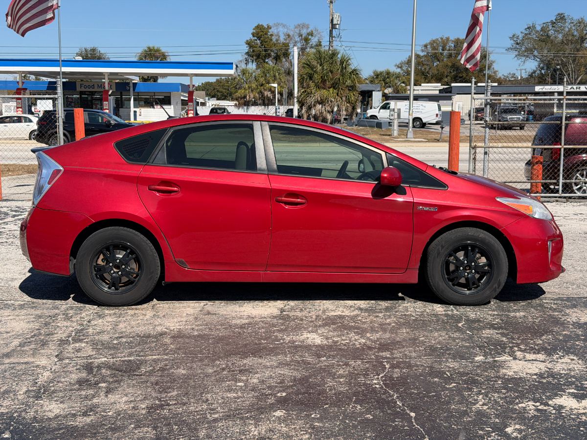 2014 Toyota Prius photo 10