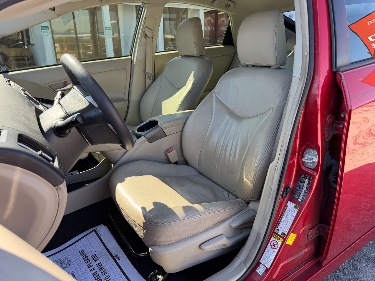 2014 Toyota Prius photo 14