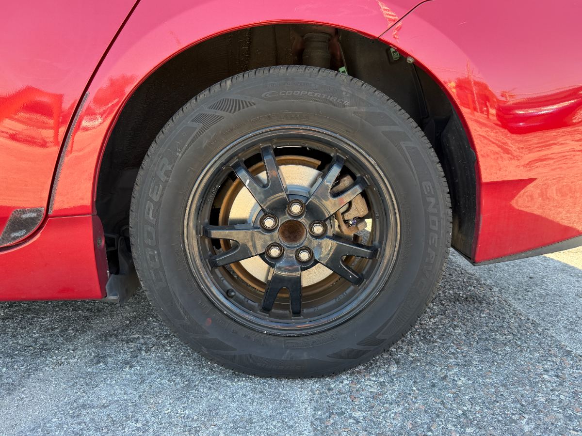 2014 Toyota Prius photo 17