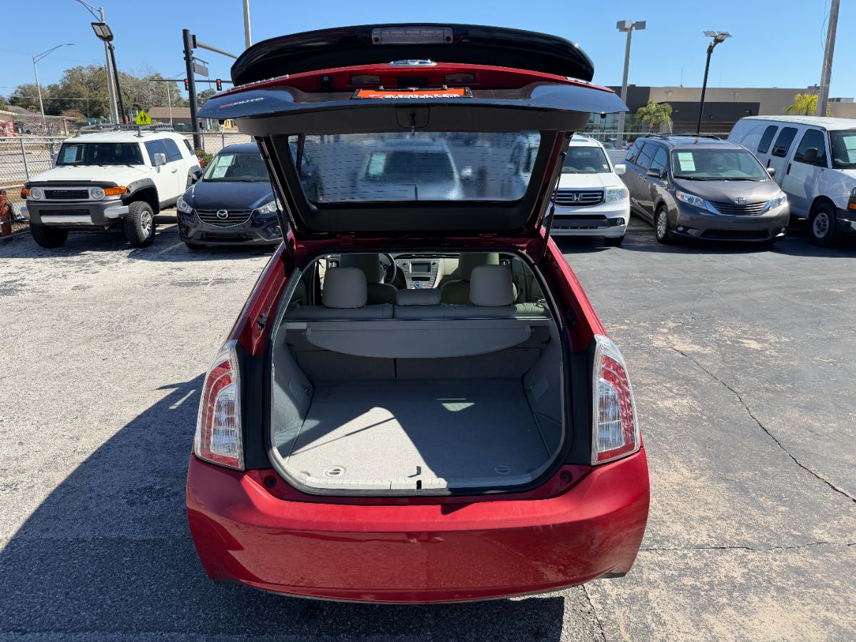 2014 Toyota Prius photo 26