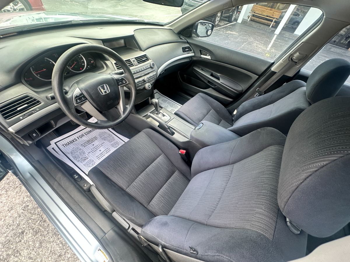 2012 Honda Accord photo 13
