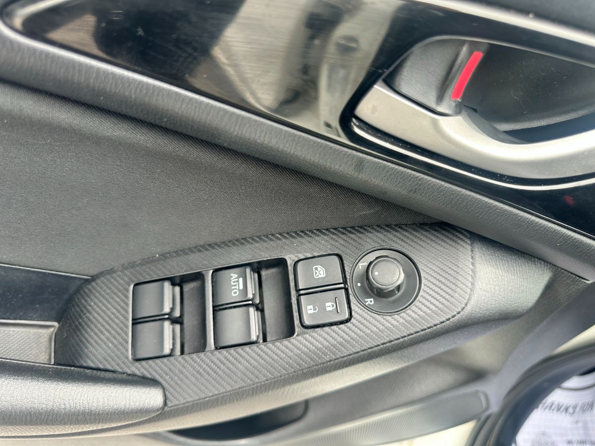 2015 Mazda Mazda3 photo 13