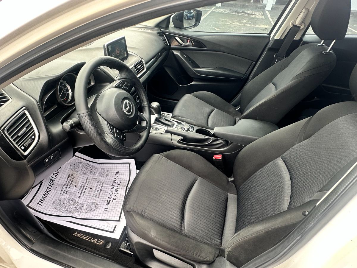 2015 Mazda Mazda3 photo 15
