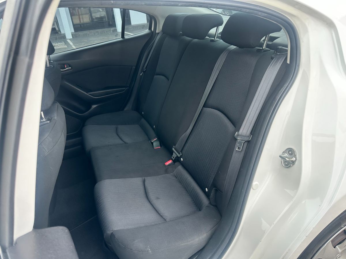 2015 Mazda Mazda3 photo 22