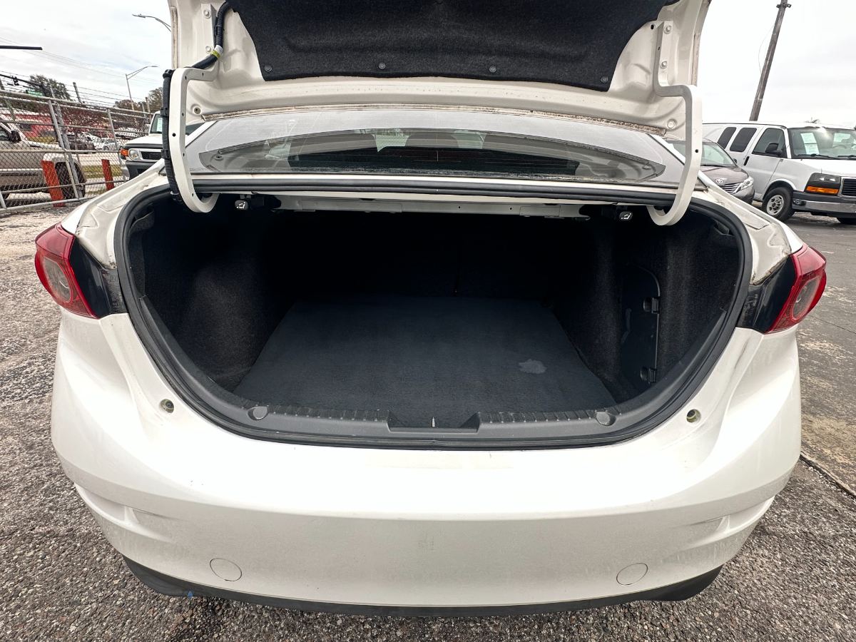 2015 Mazda Mazda3 photo 24