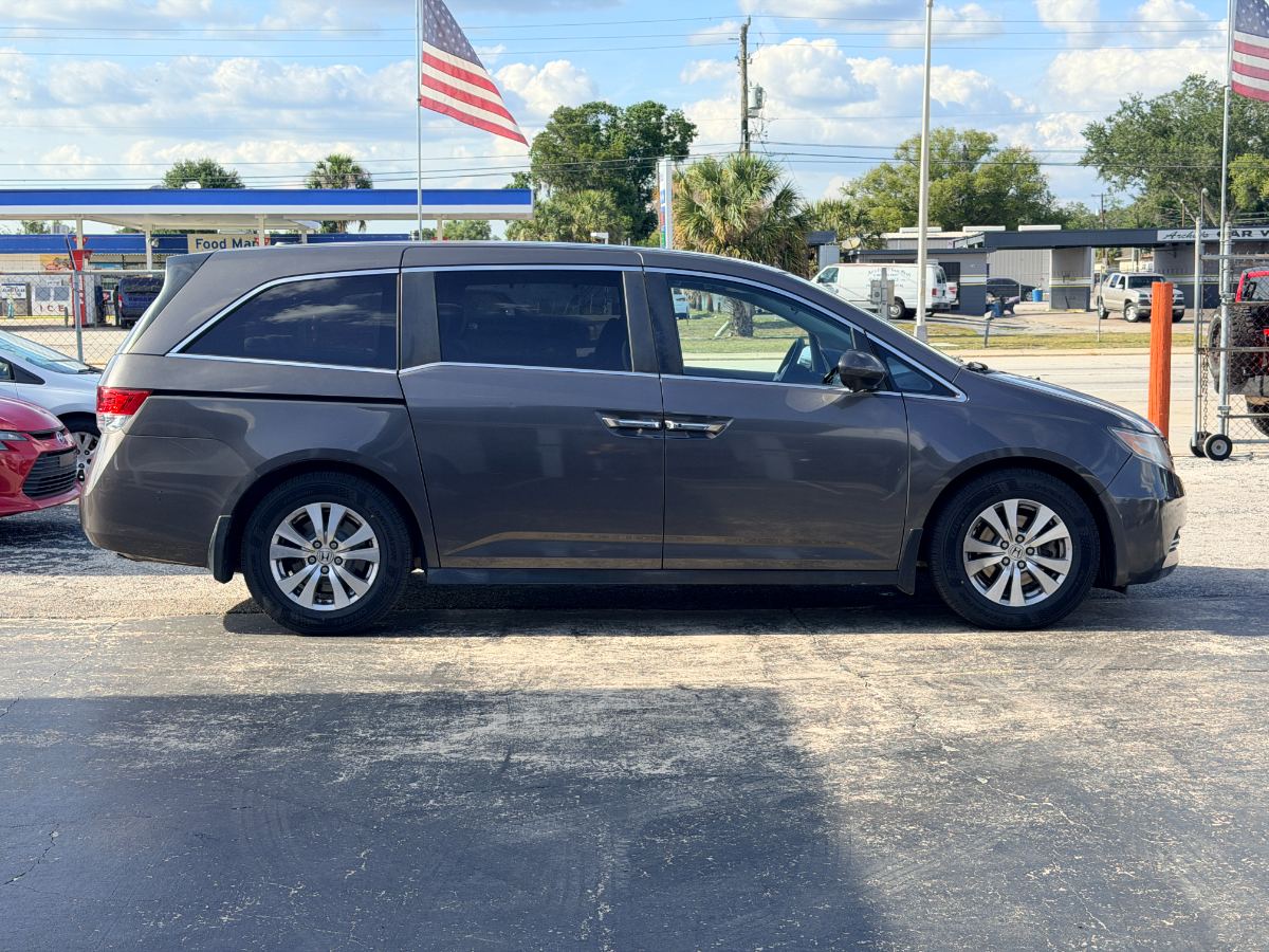 2016 Honda Odyssey photo 8