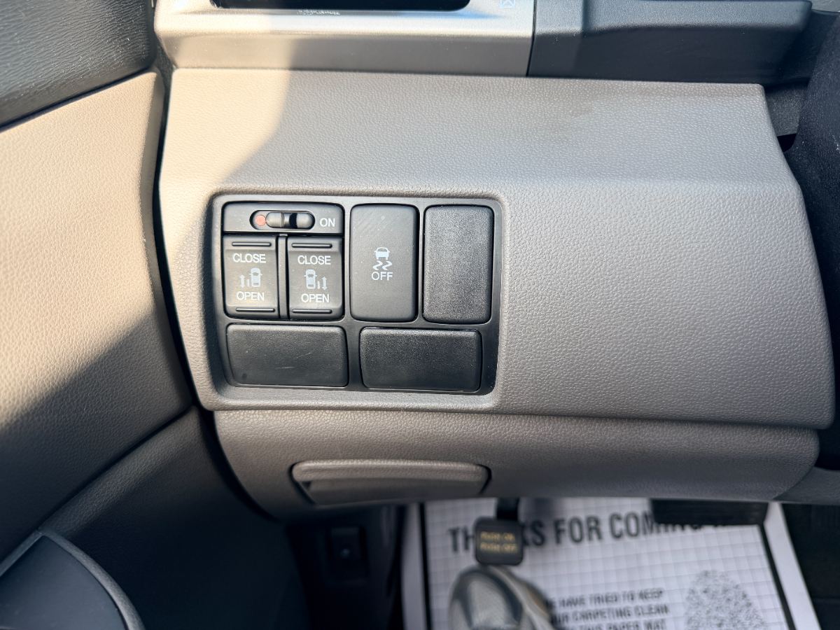 2016 Honda Odyssey photo 18