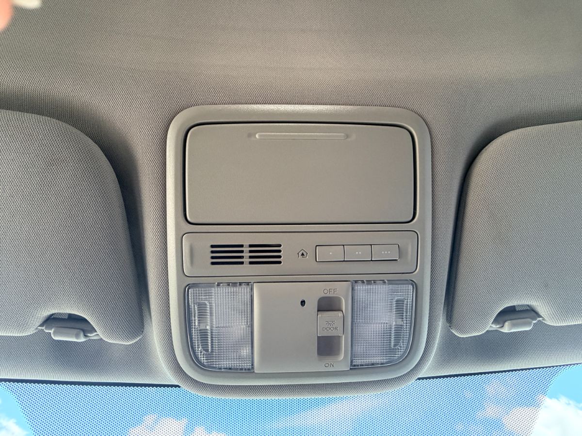 2016 Honda Odyssey photo 23