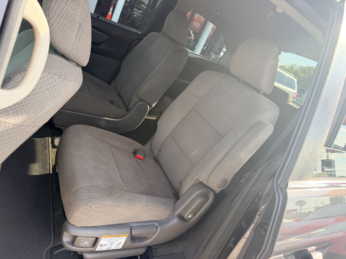 2016 Honda Odyssey photo 24