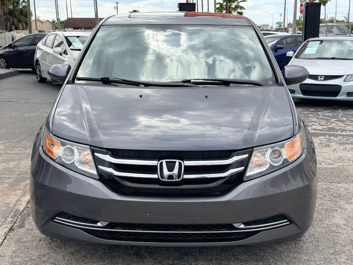 2014 Honda Odyssey photo 2