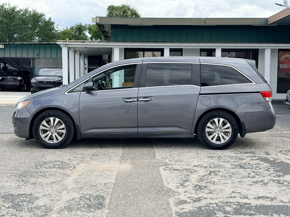 2014 Honda Odyssey photo 4