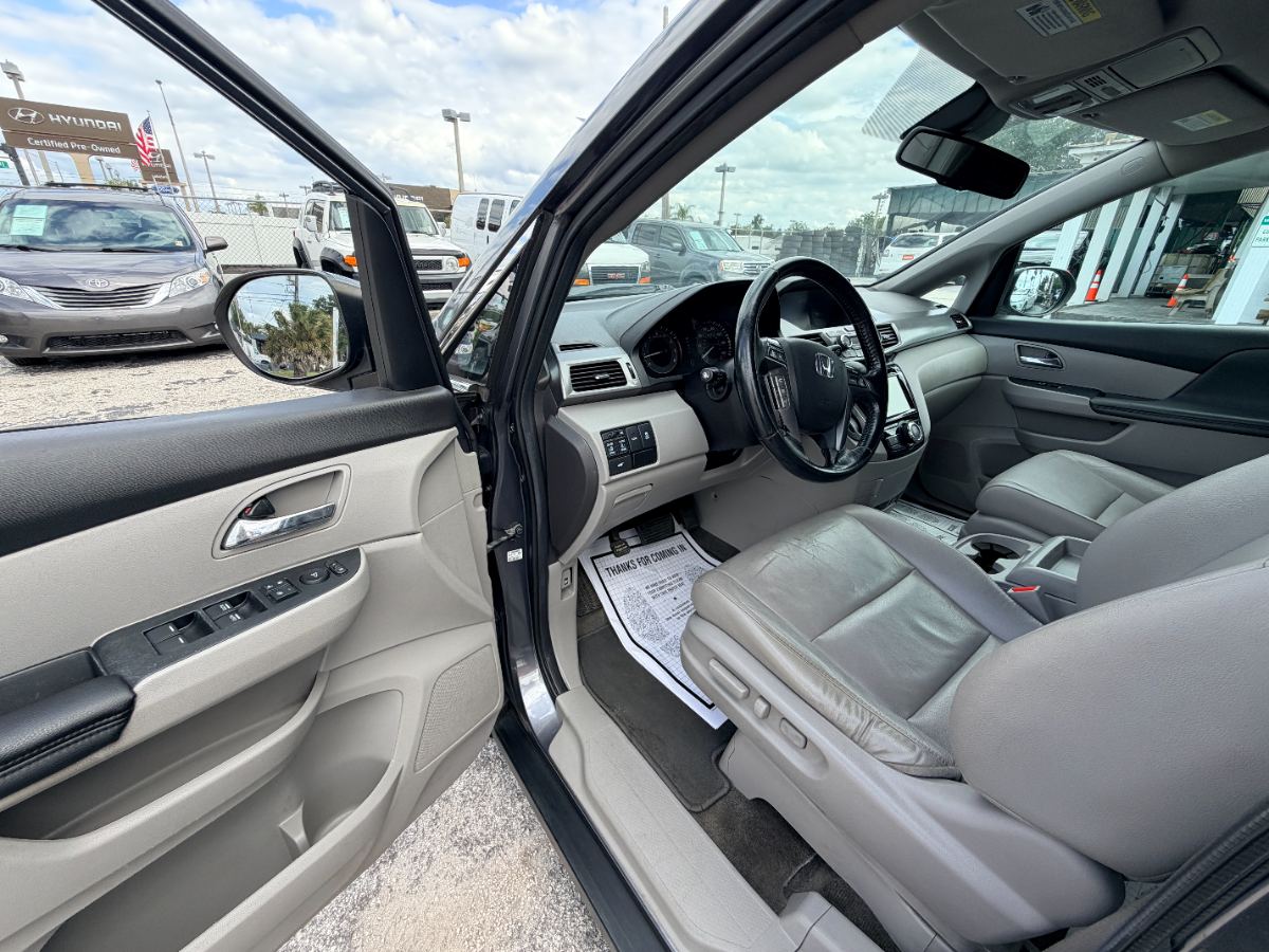2014 Honda Odyssey photo 12