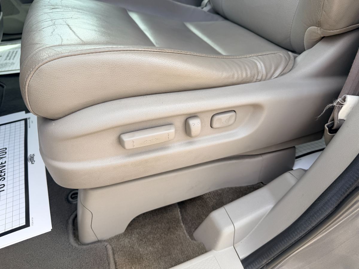 2014 Honda Odyssey photo 16