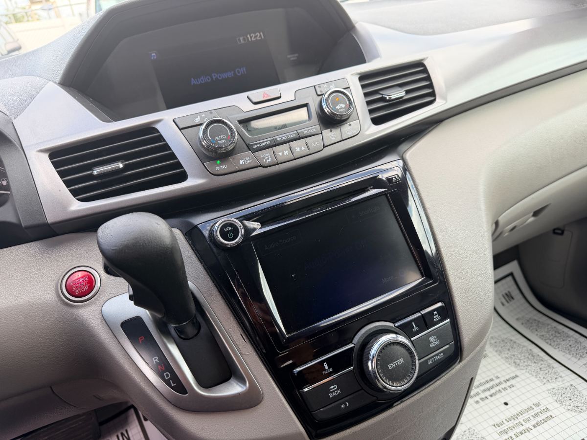 2014 Honda Odyssey photo 19