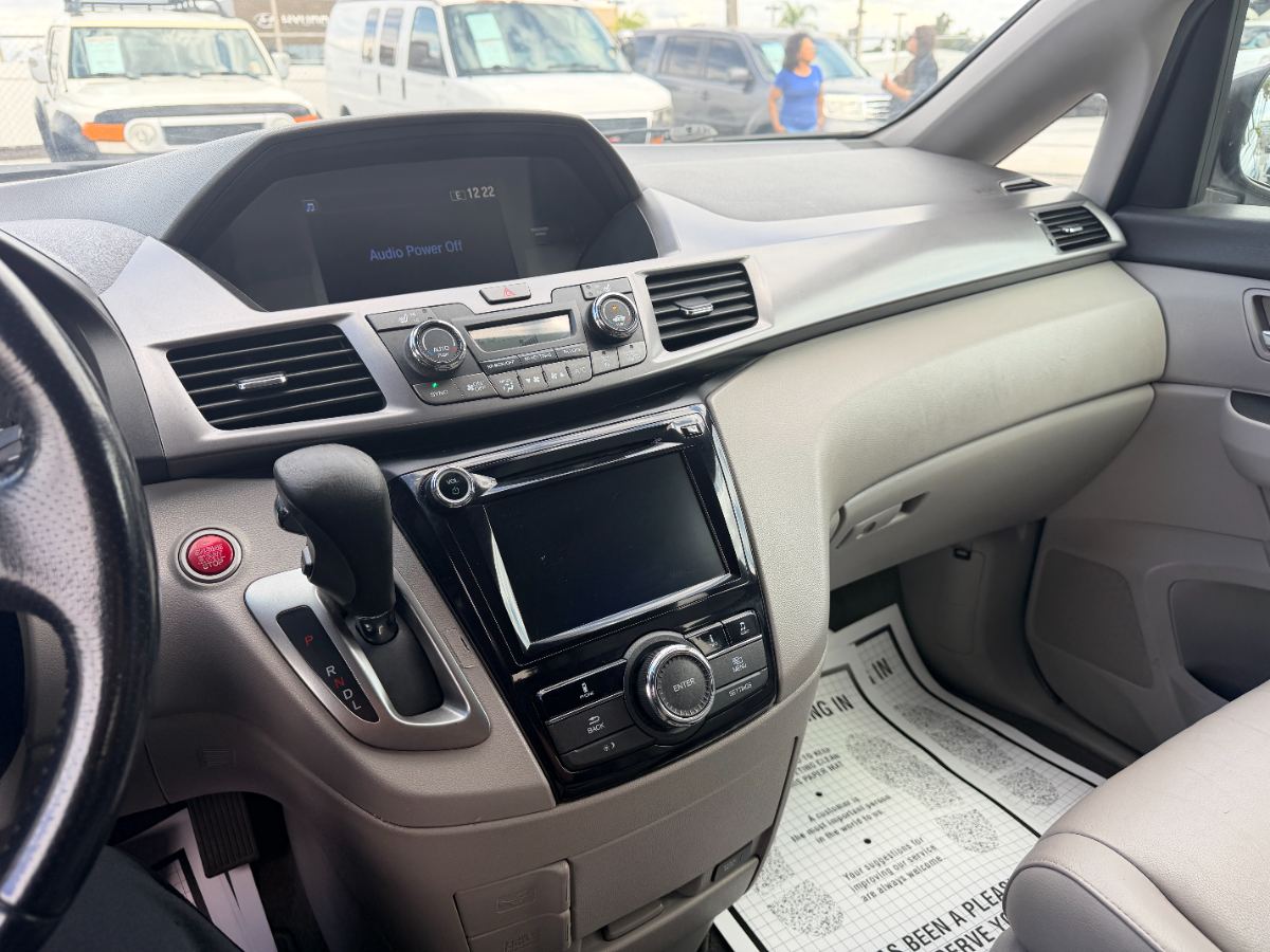 2014 Honda Odyssey photo 24