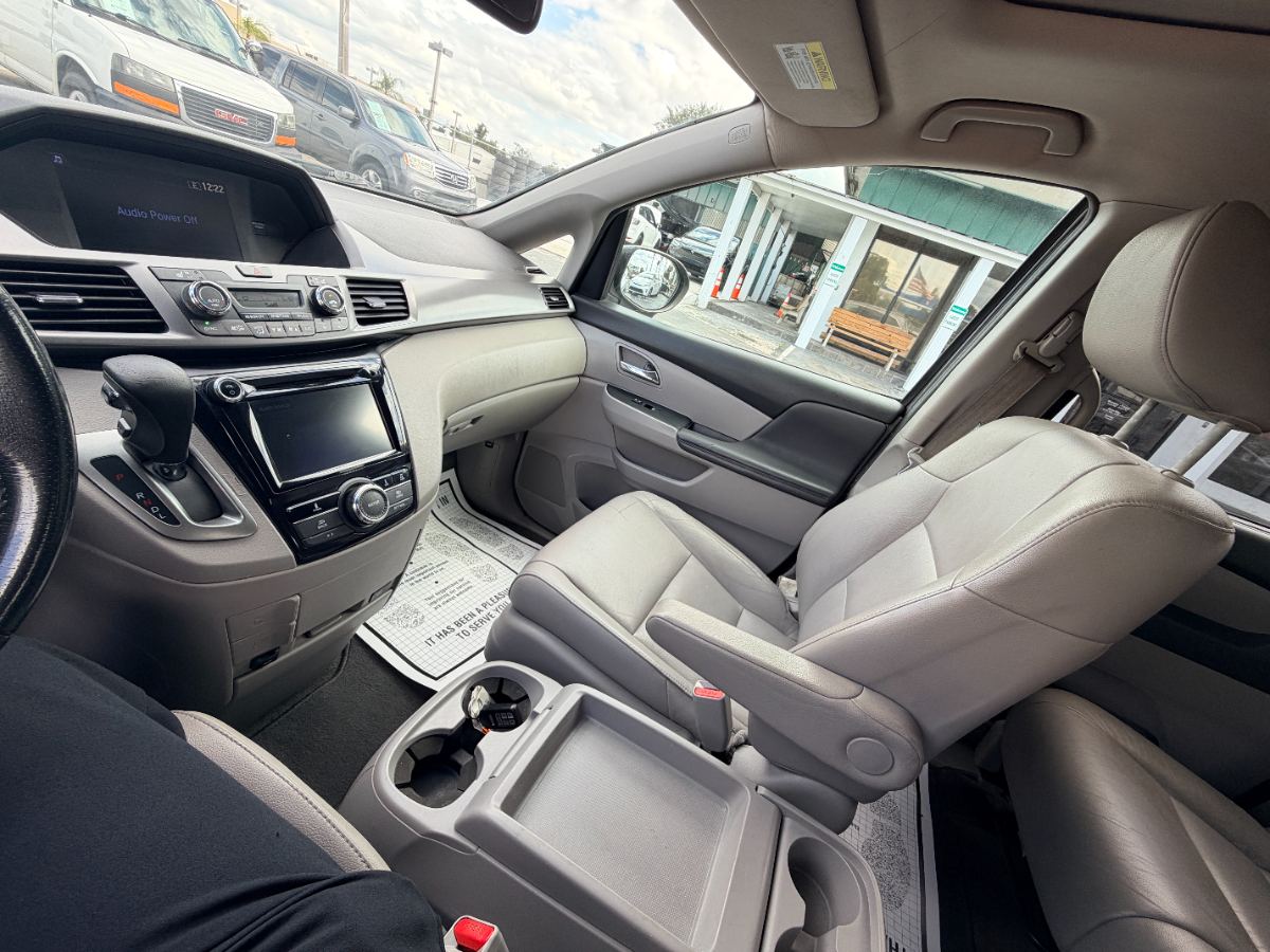 2014 Honda Odyssey photo 25