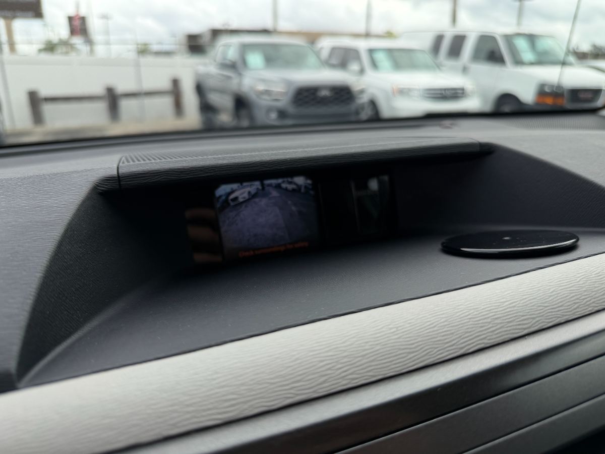 2012 Toyota Sienna photo 18