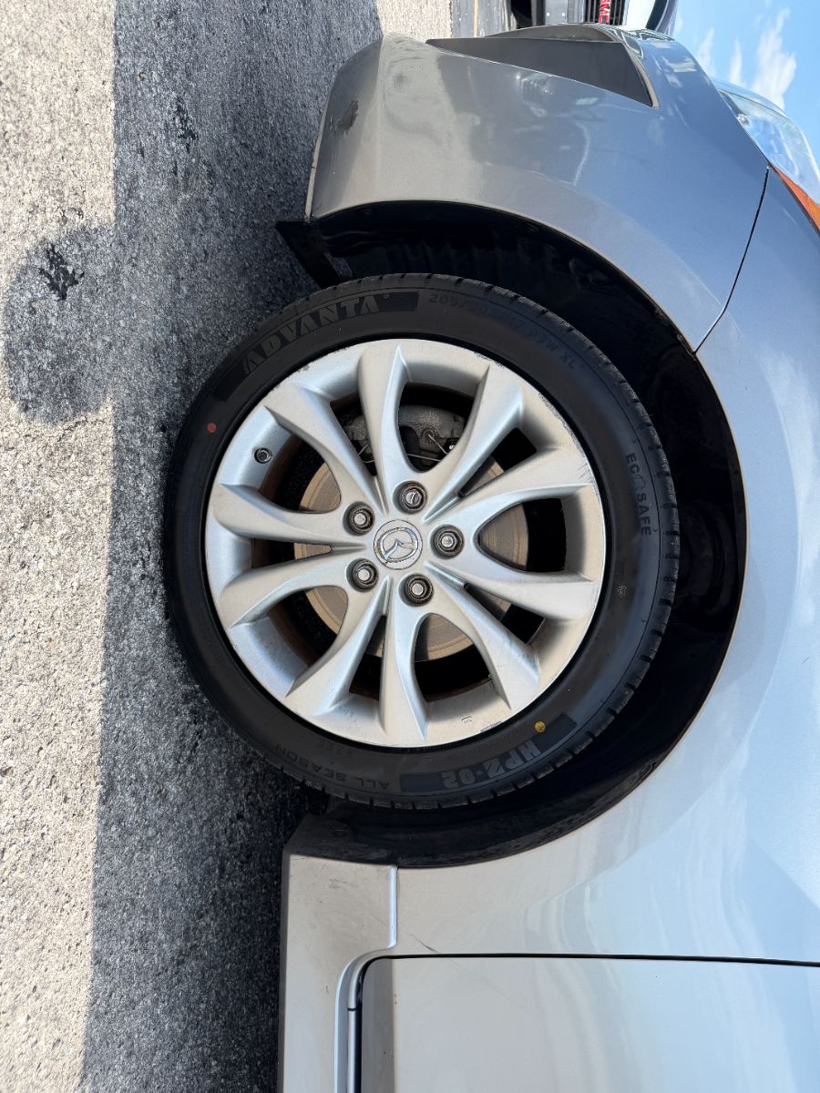 2011 Mazda MAZDA3 photo 10