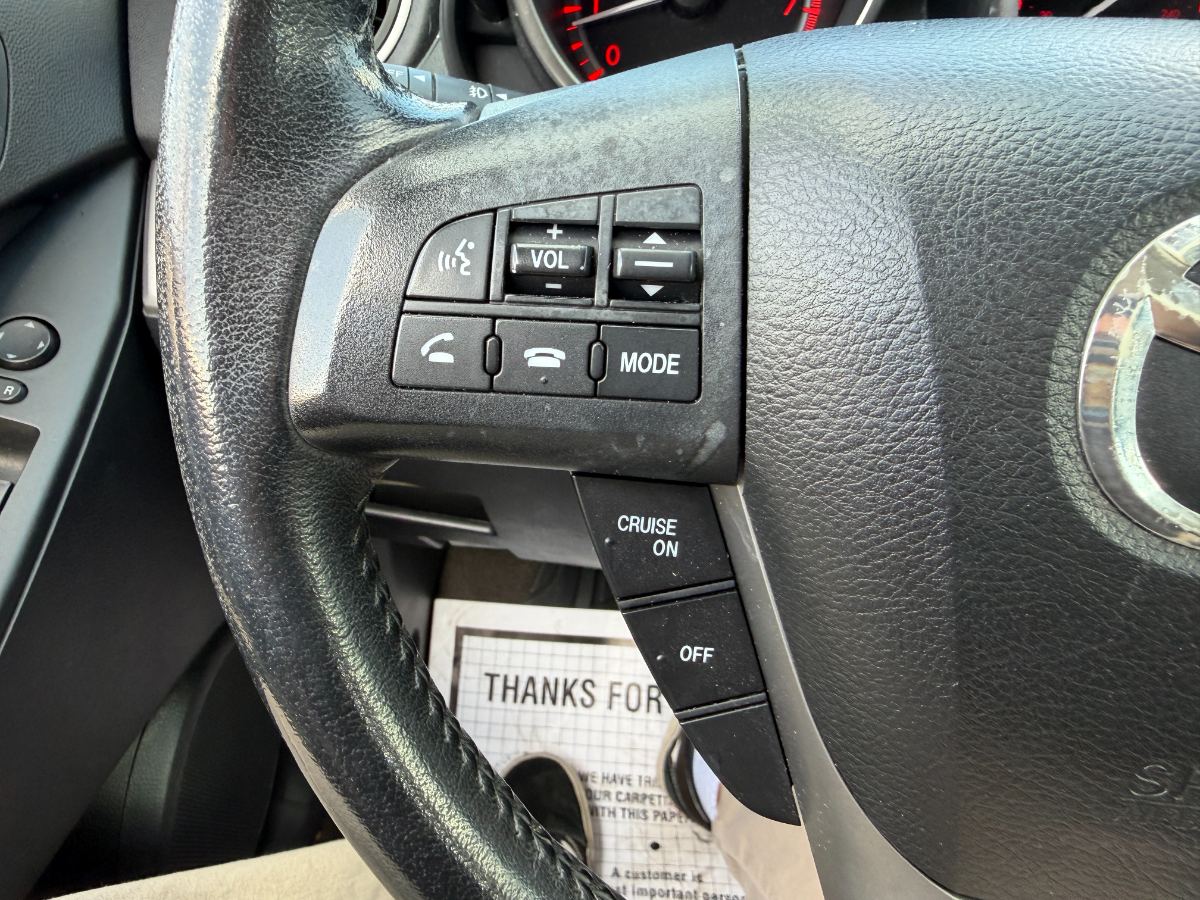 2011 Mazda MAZDA3 photo 17
