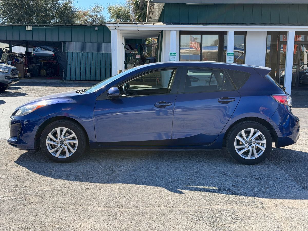 2013 Mazda Mazda3 Hatchback photo 4