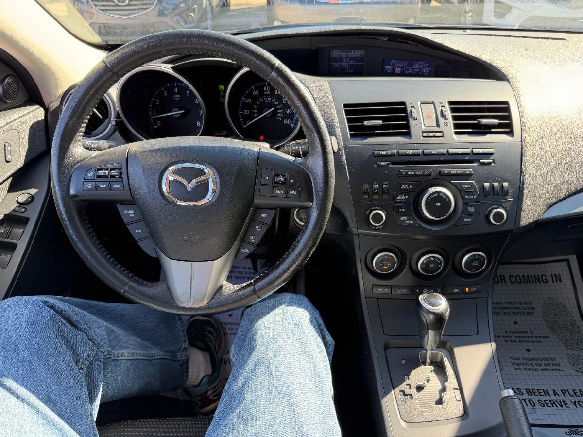 2013 Mazda Mazda3 Hatchback photo 17