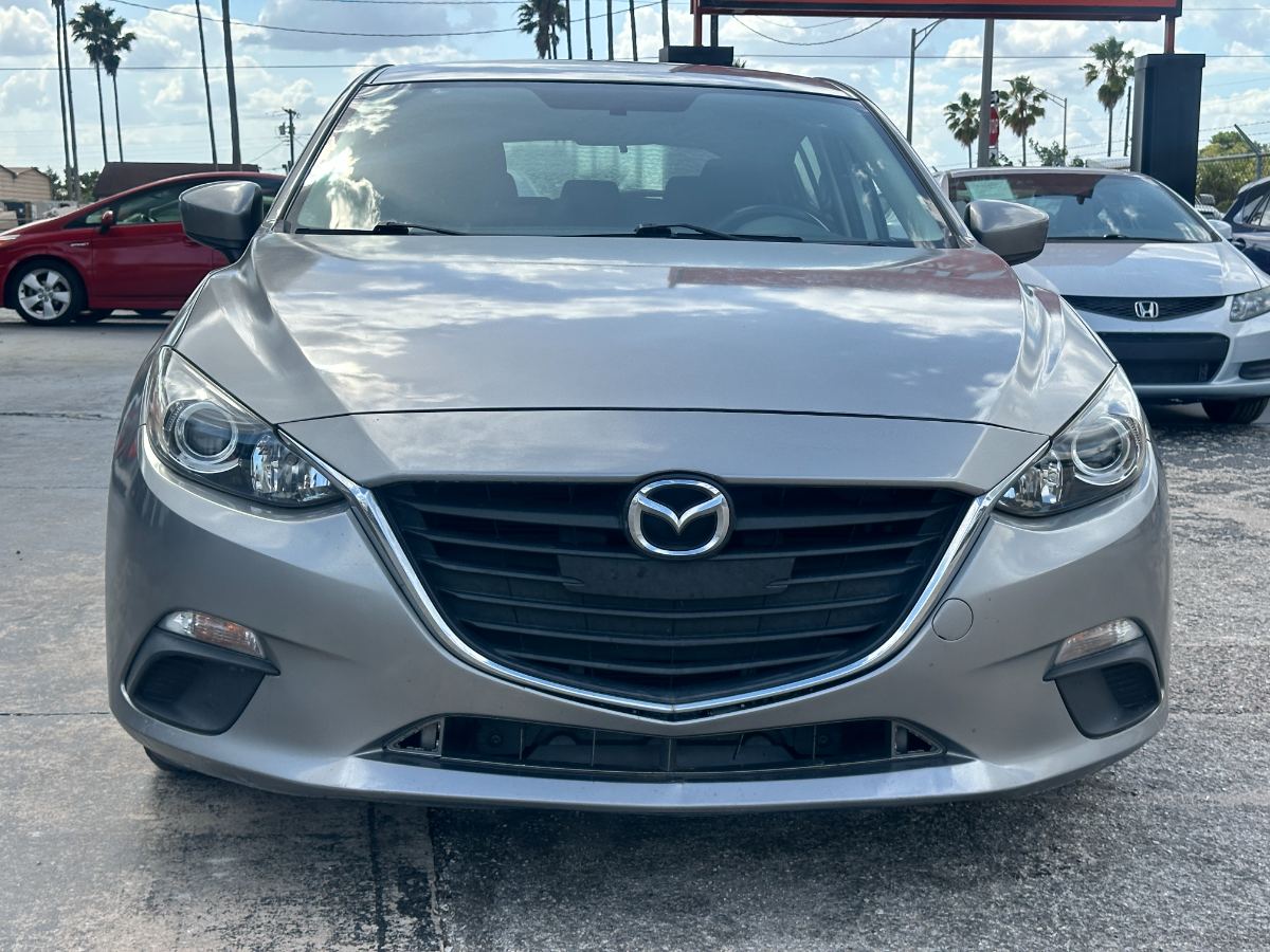 2014 Mazda Mazda3 Hatchback photo 2