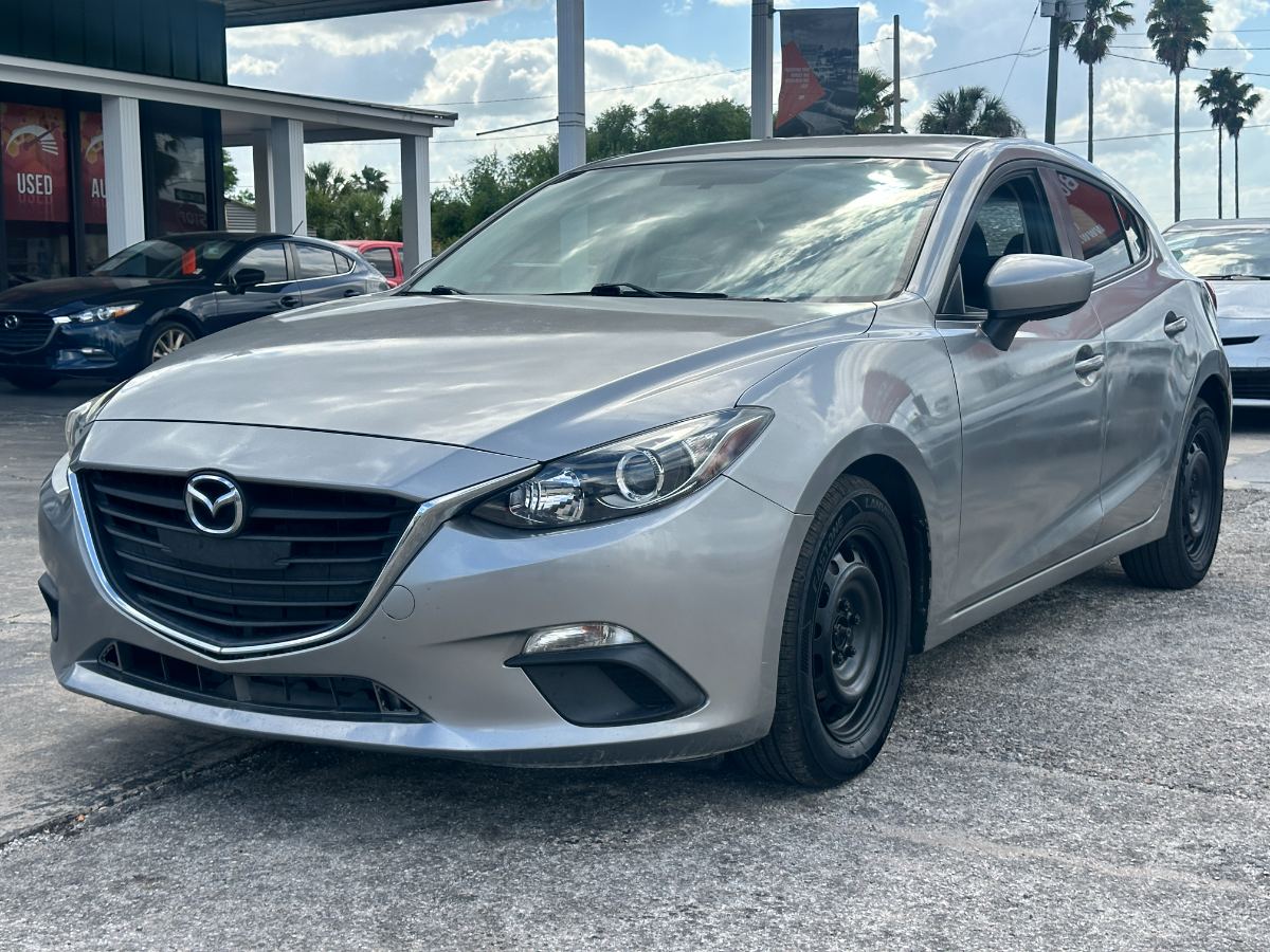 2014 Mazda Mazda3 Hatchback photo 3