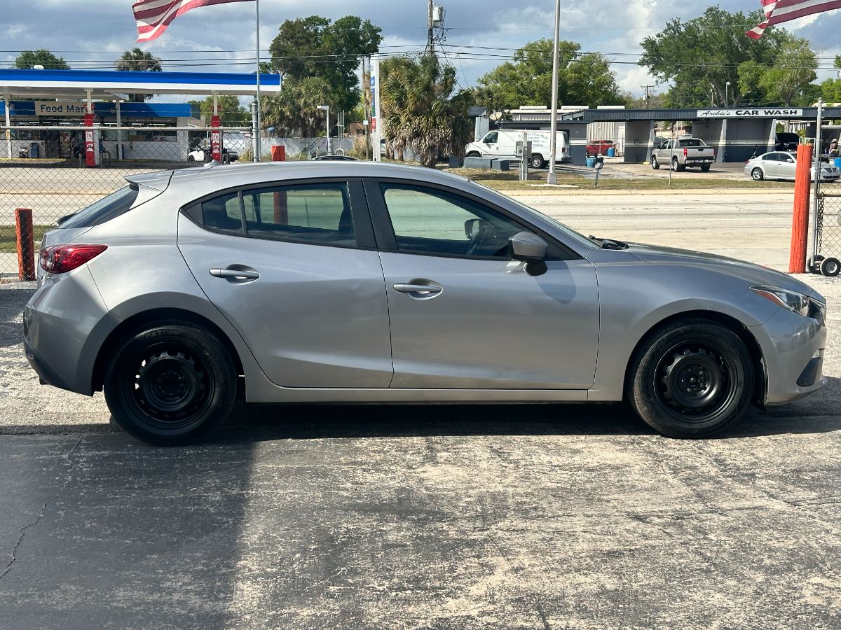 2014 Mazda Mazda3 Hatchback photo 8