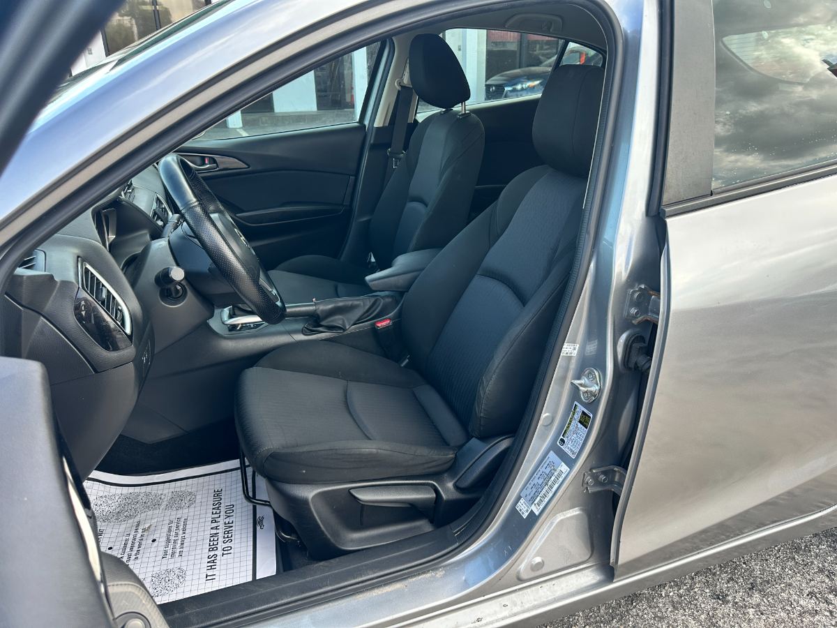 2014 Mazda Mazda3 Hatchback photo 12