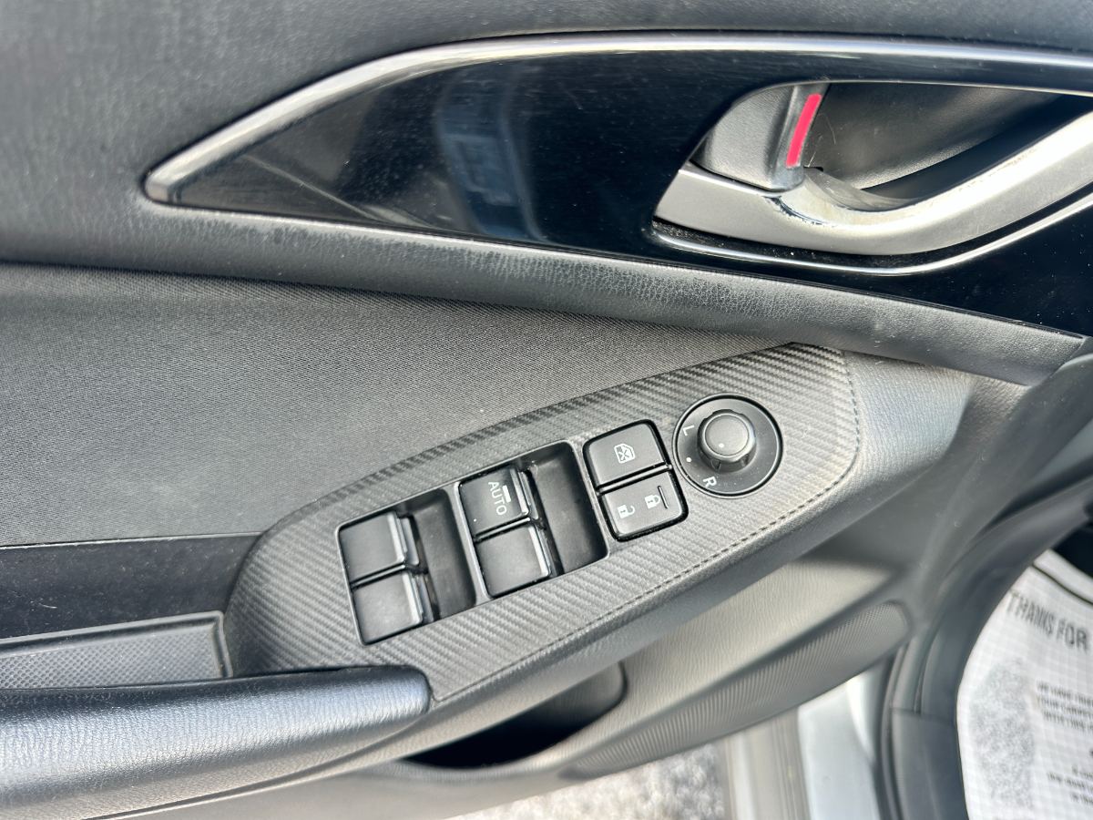 2014 Mazda Mazda3 Hatchback photo 14