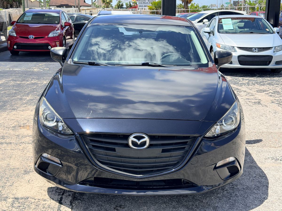 2014 Mazda Mazda3 Hatchback photo 2