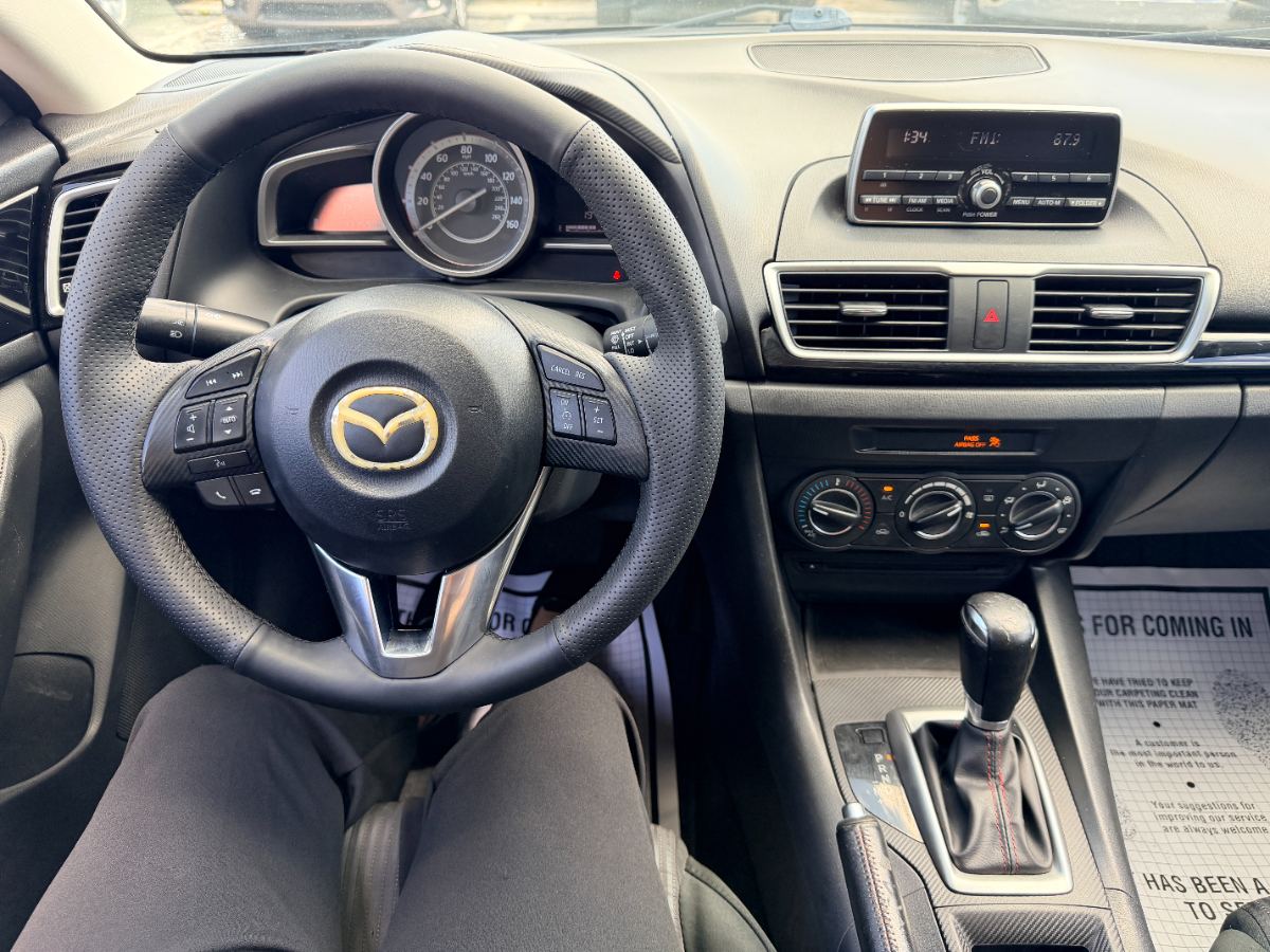 2014 Mazda Mazda3 Hatchback photo 17