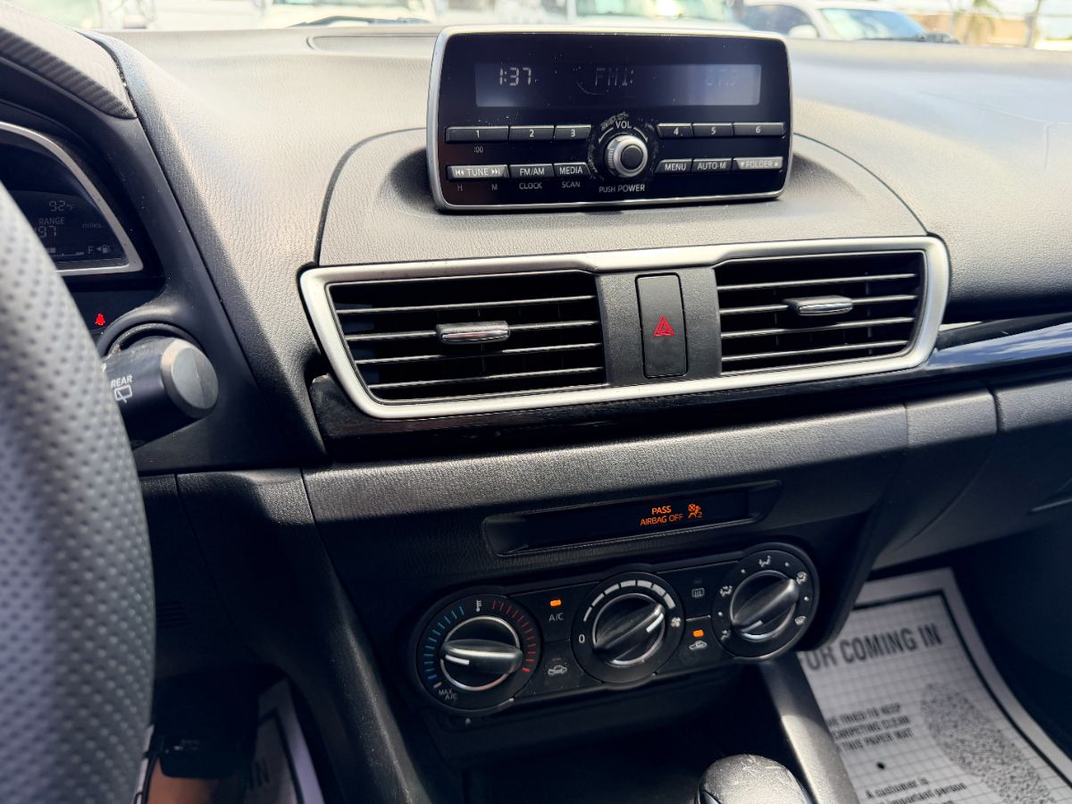 2014 Mazda Mazda3 Hatchback photo 20