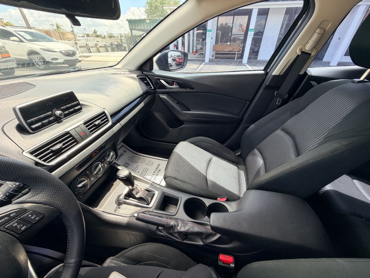 2014 Mazda Mazda3 Hatchback photo 22