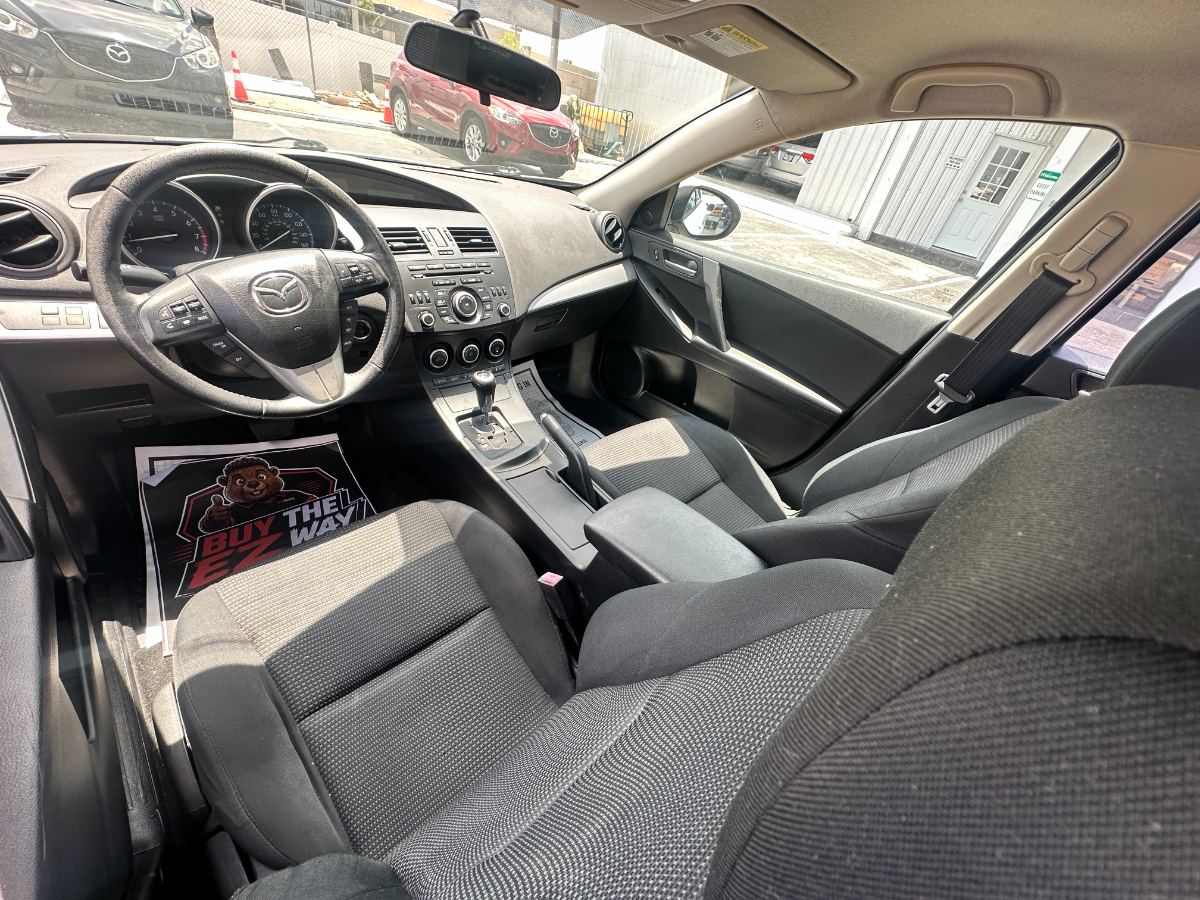 2013 Mazda Mazda3 photo 25