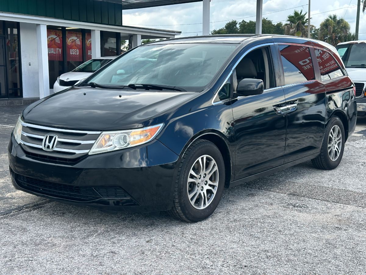 2013 Honda Odyssey photo 3