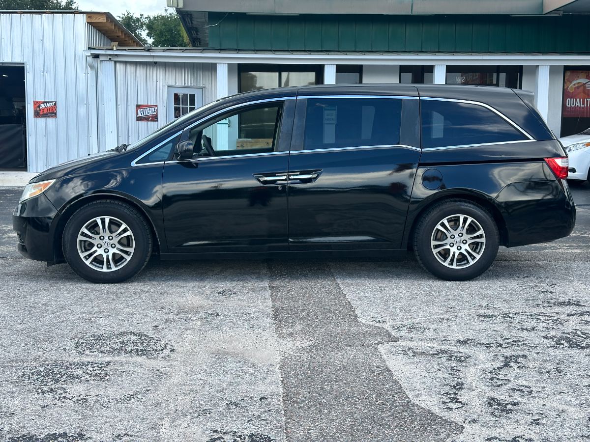 2013 Honda Odyssey photo 4