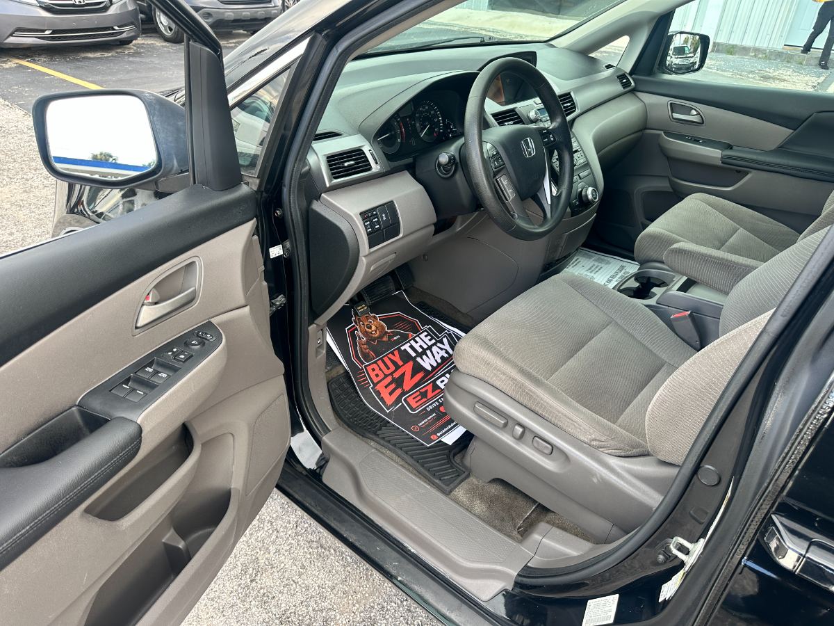 2013 Honda Odyssey photo 12