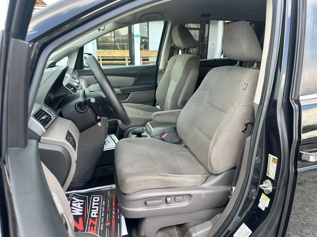 2013 Honda Odyssey photo 14