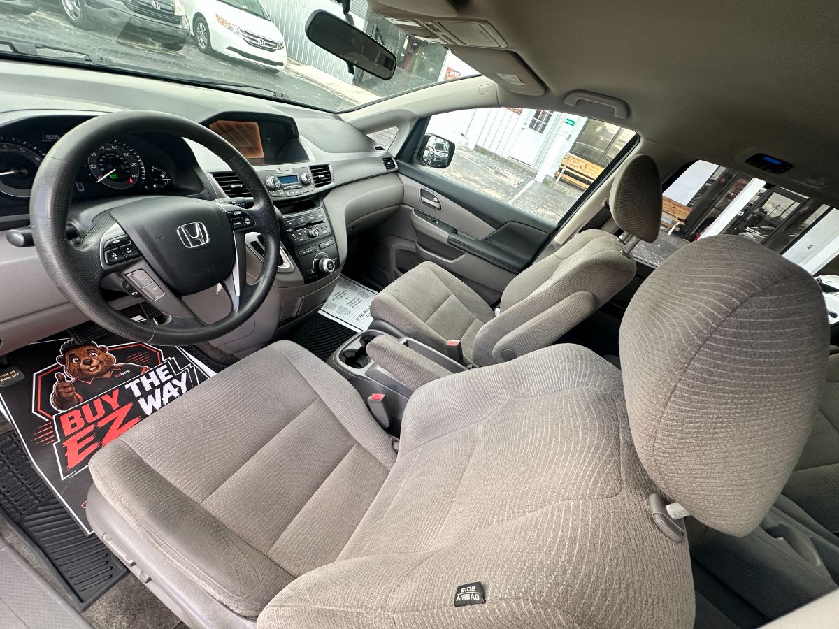 2013 Honda Odyssey photo 16
