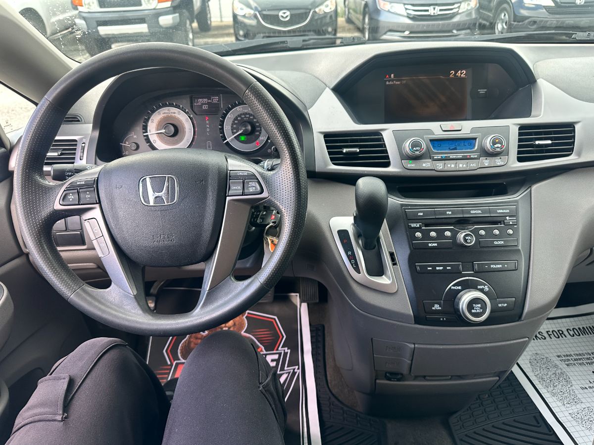 2013 Honda Odyssey photo 17