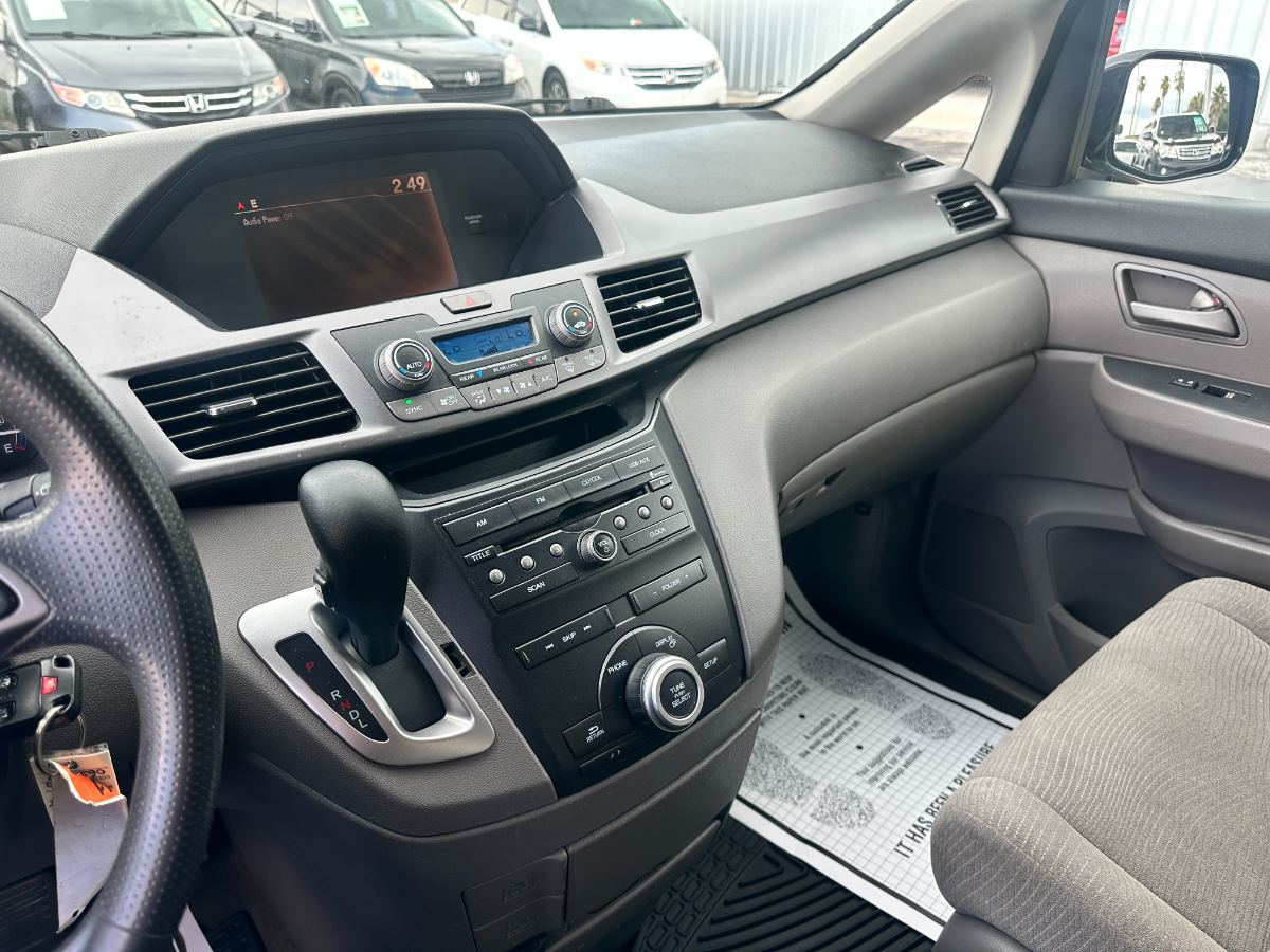 2013 Honda Odyssey photo 24